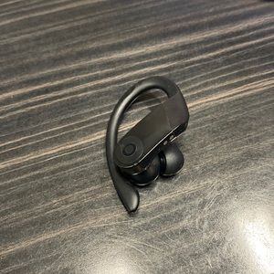 Beats pro wireless headphone